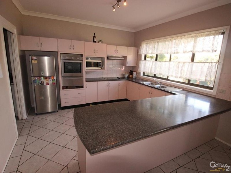 41 Earl Street, Holmesville NSW 2286
