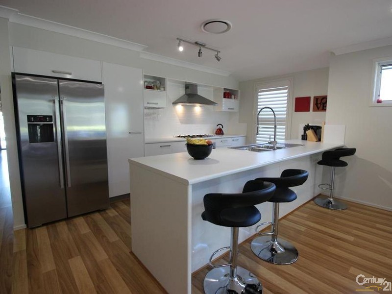 23 Craighill Crescent, Cameron Park NSW 2285