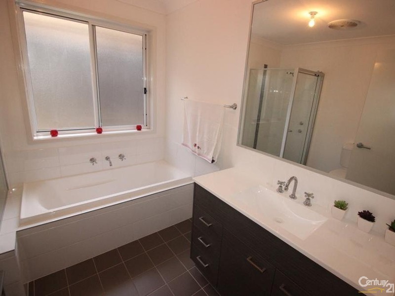 23 Craighill Crescent, Cameron Park NSW 2285