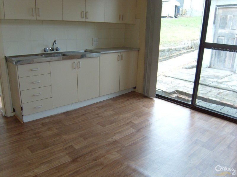 42 Georgebooth Drive, Seahampton NSW 2286