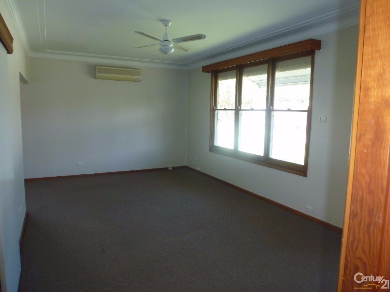 House 4/11 Charlton Street, Barnsley NSW 2278