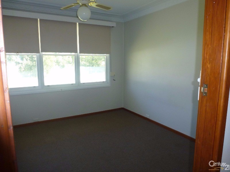 House 4/11 Charlton Street, Barnsley NSW 2278