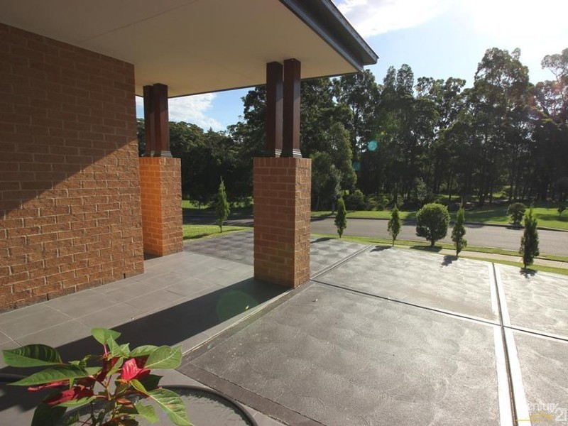30 Calancra Avenue, Cameron Park NSW 2285