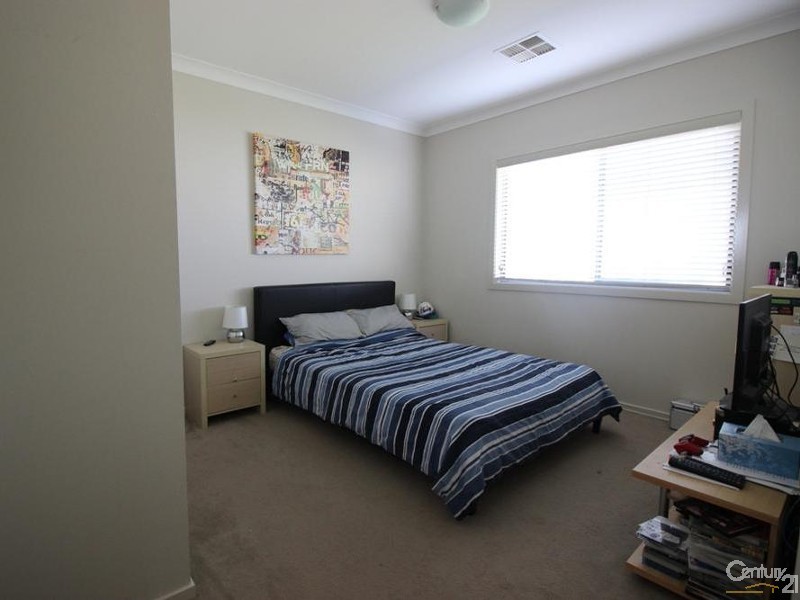 30 Calancra Avenue, Cameron Park NSW 2285