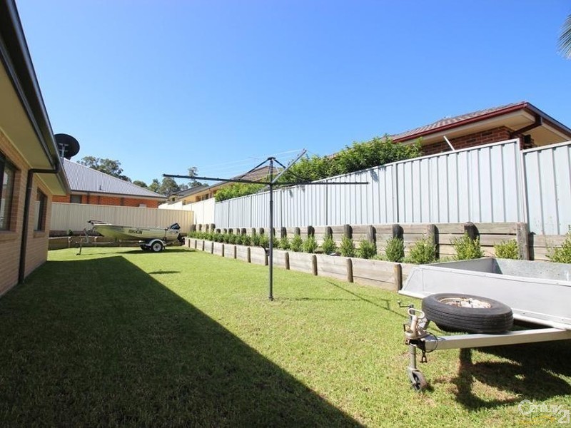 30 Calancra Avenue, Cameron Park NSW 2285