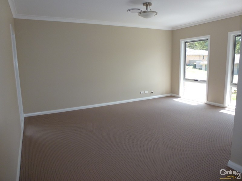 7 Graysynd Circuit, Cameron Park NSW 2285