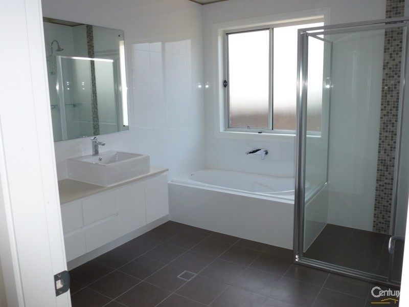 7 Graysynd Circuit, Cameron Park NSW 2285