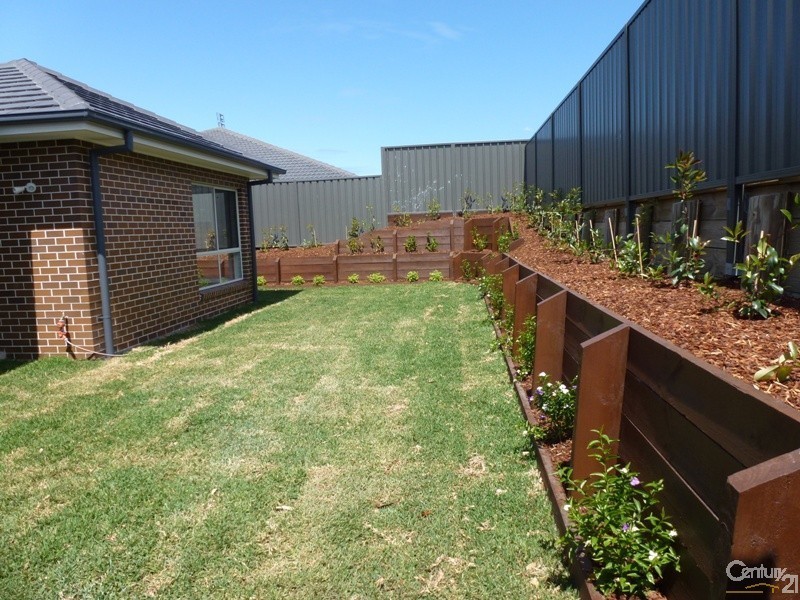 7 Graysynd Circuit, Cameron Park NSW 2285