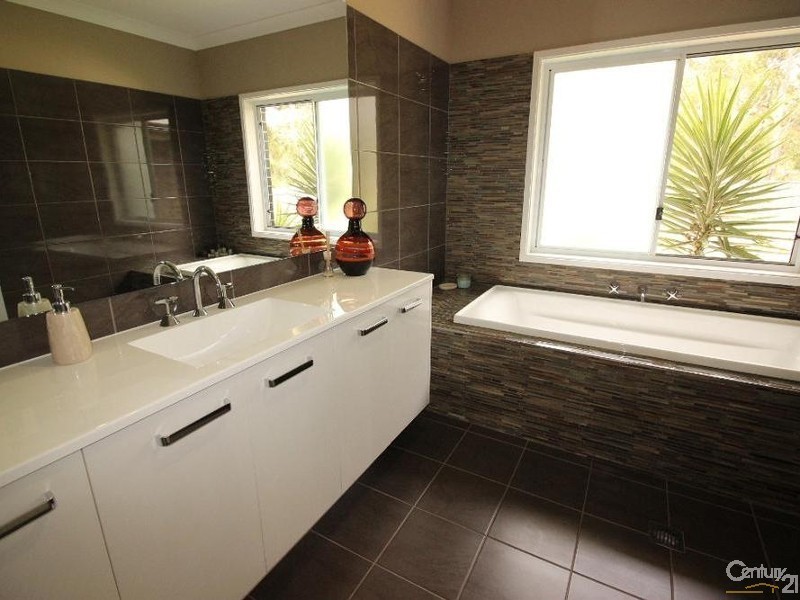 36 Beluga Drive, Cameron Park NSW 2285