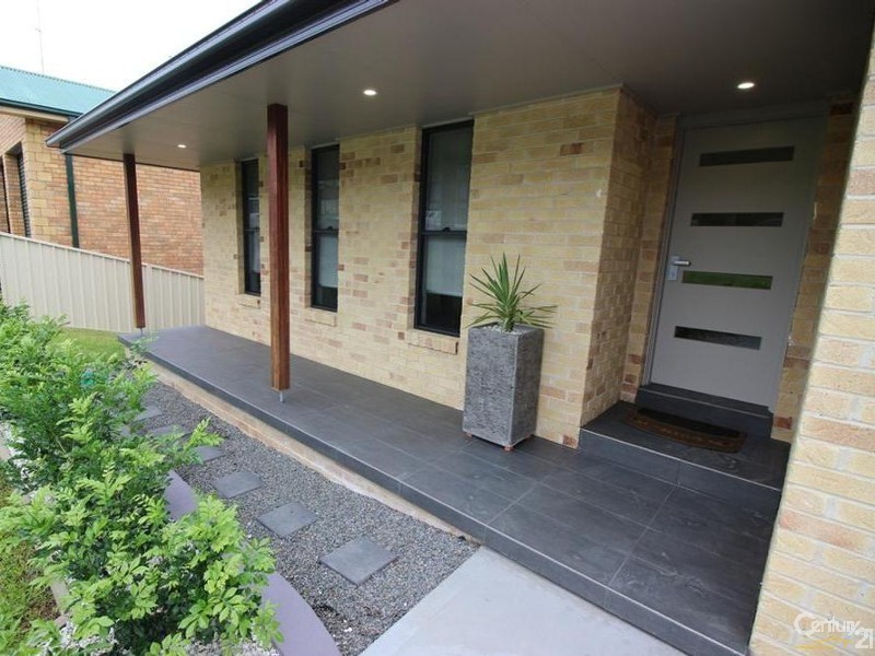 15 McCarthy Street, Minmi NSW 2287