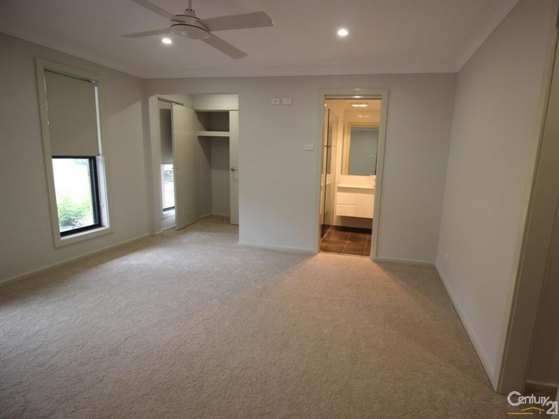 15 McCarthy Street, Minmi NSW 2287