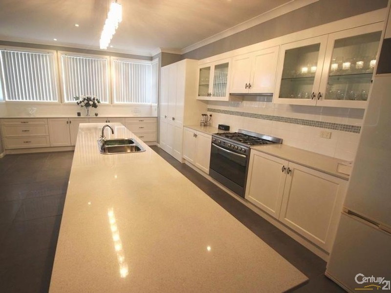 2 Mackillop Close, Maryland NSW 2287