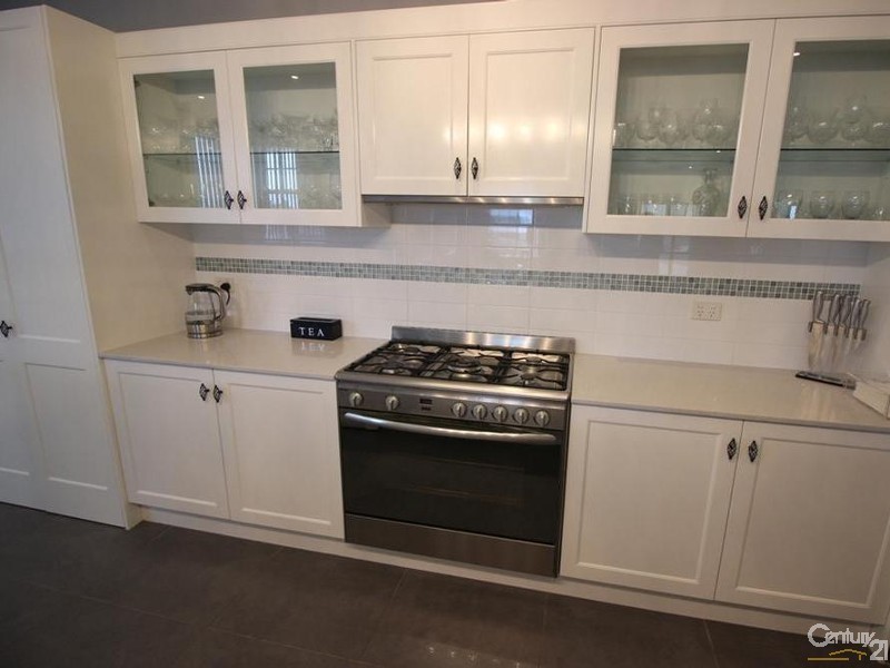 2 Mackillop Close, Maryland NSW 2287