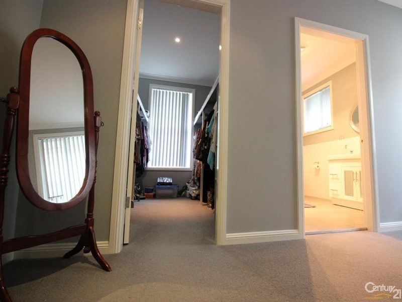 2 Mackillop Close, Maryland NSW 2287