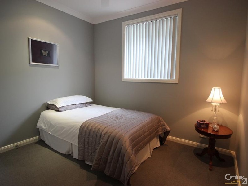 2 Mackillop Close, Maryland NSW 2287