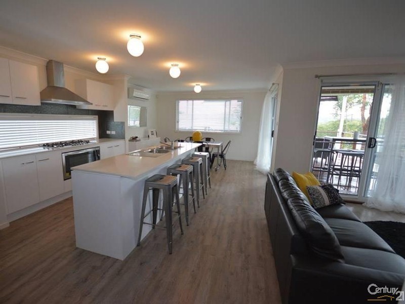 16 Beluga Drive, Cameron Park NSW 2285