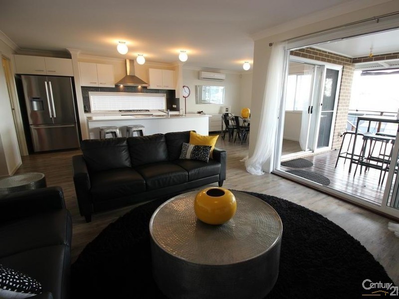 16 Beluga Drive, Cameron Park NSW 2285