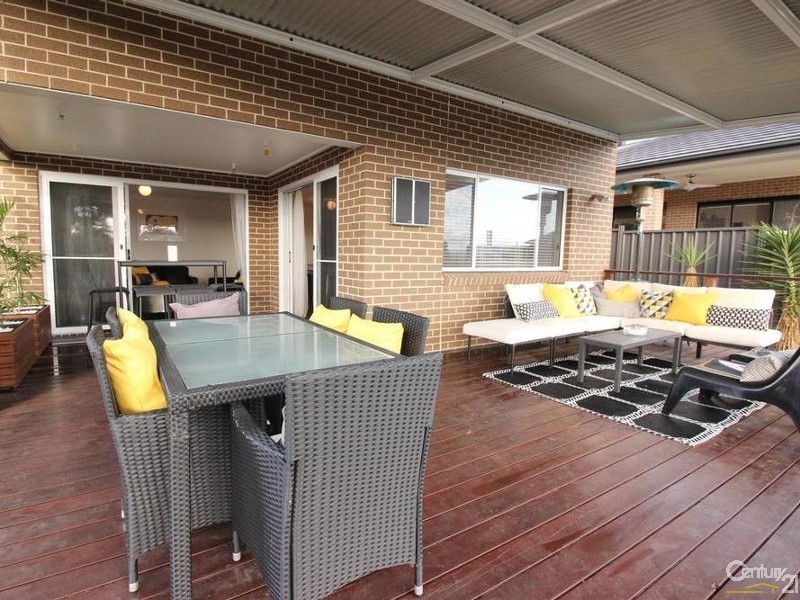 16 Beluga Drive, Cameron Park NSW 2285