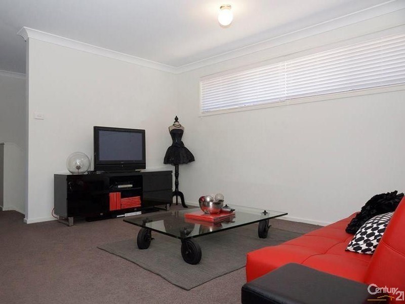 16 Beluga Drive, Cameron Park NSW 2285