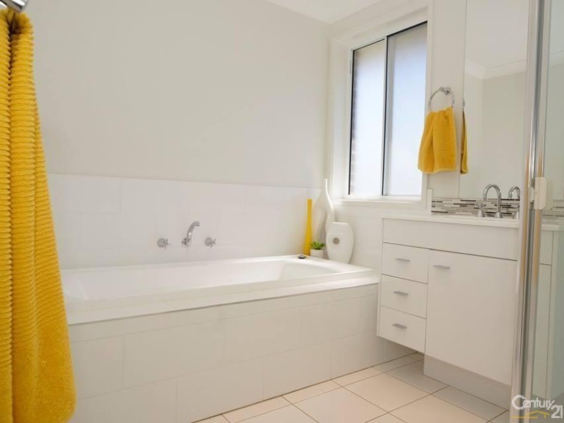 16 Beluga Drive, Cameron Park NSW 2285