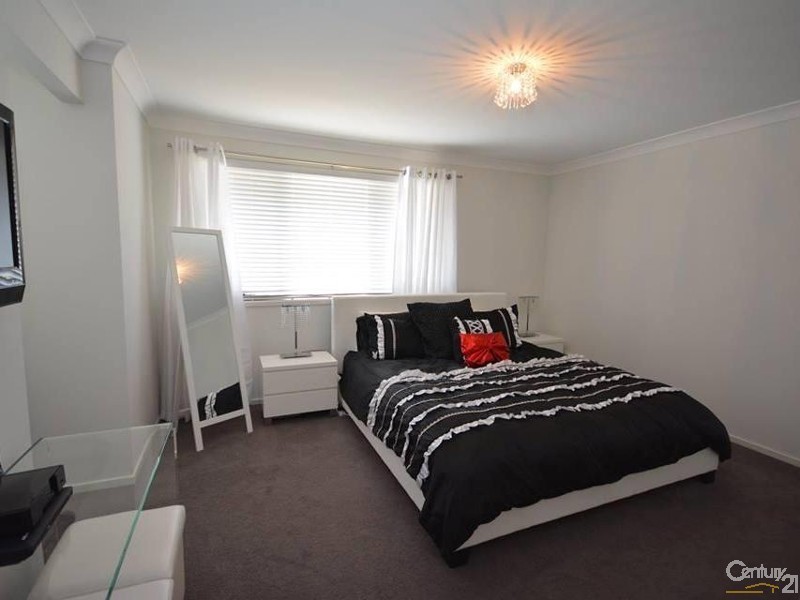 16 Beluga Drive, Cameron Park NSW 2285