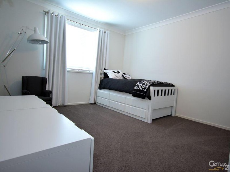 16 Beluga Drive, Cameron Park NSW 2285