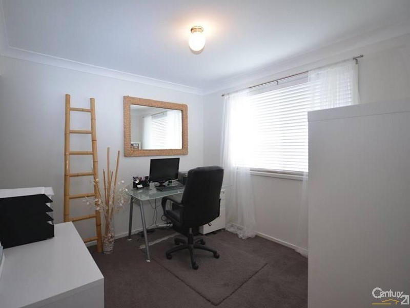 16 Beluga Drive, Cameron Park NSW 2285