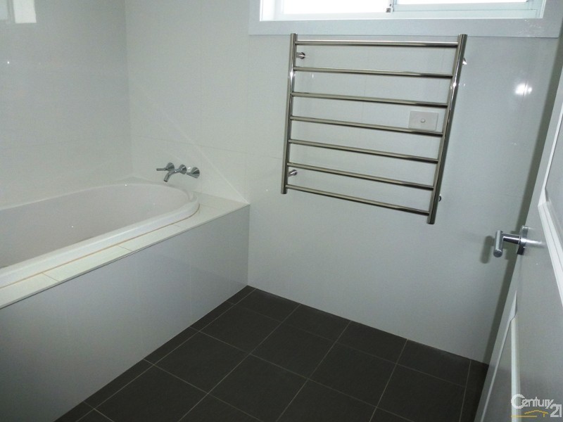 22 Dromedary Street, Cameron Park NSW 2285