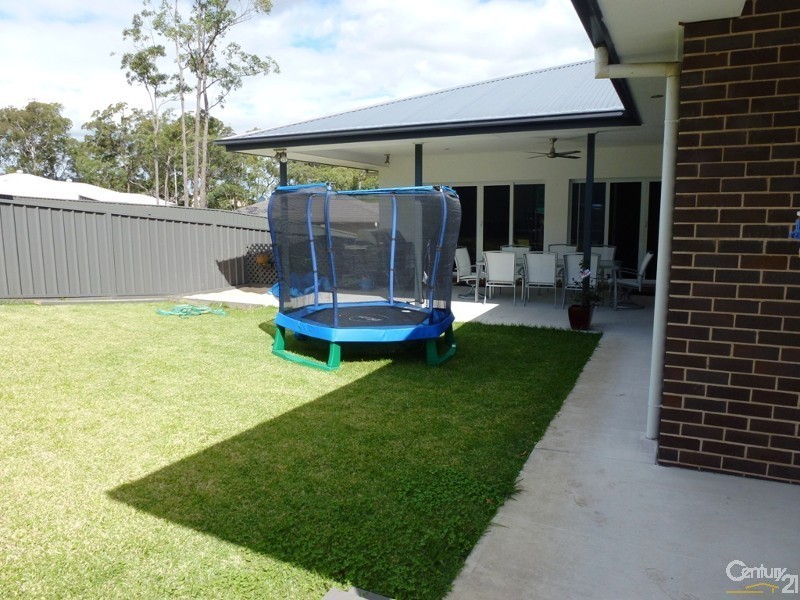 22 Dromedary Street, Cameron Park NSW 2285