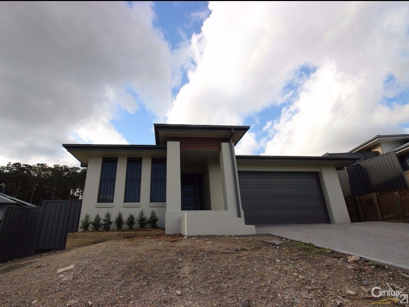 17 Medina Place, Cameron Park NSW 2285