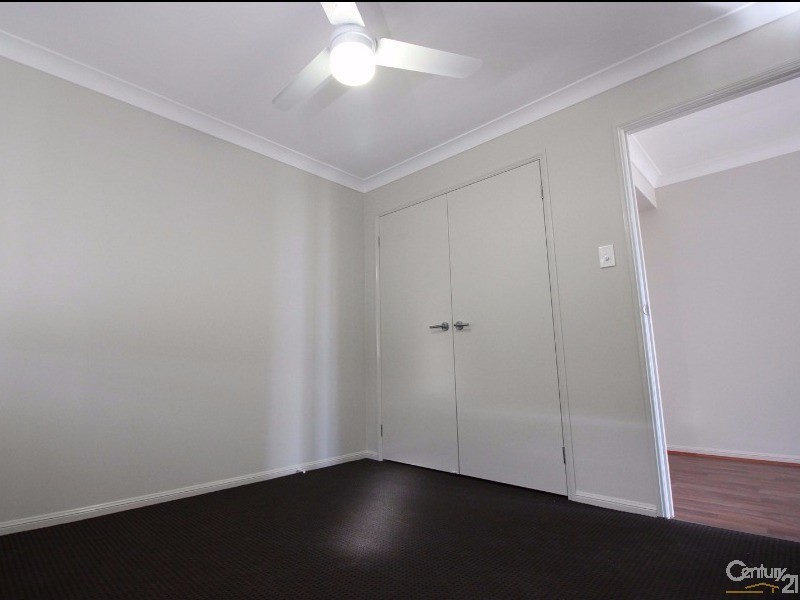 17 Medina Place, Cameron Park NSW 2285
