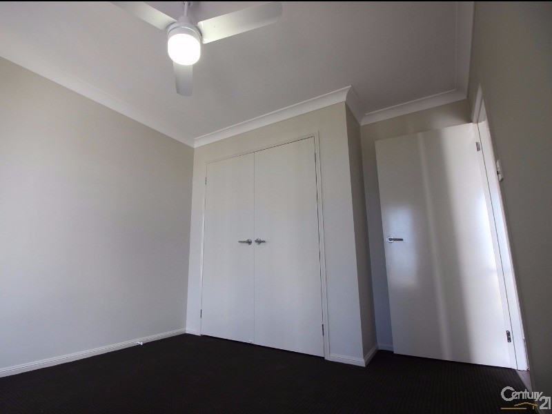 17 Medina Place, Cameron Park NSW 2285