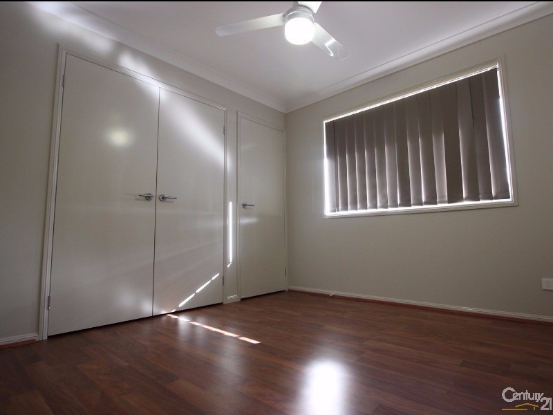 17 Medina Place, Cameron Park NSW 2285