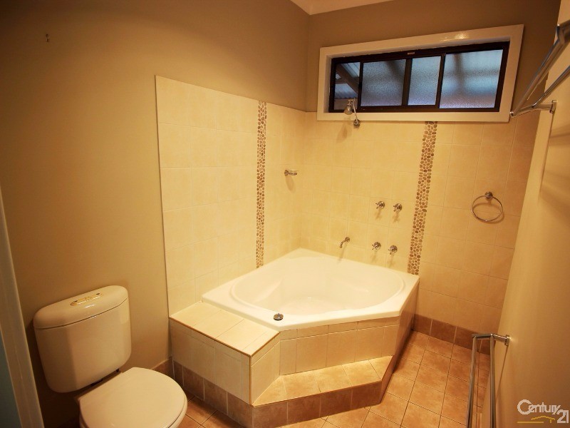 42 Fifth Street, Seahampton NSW 2286