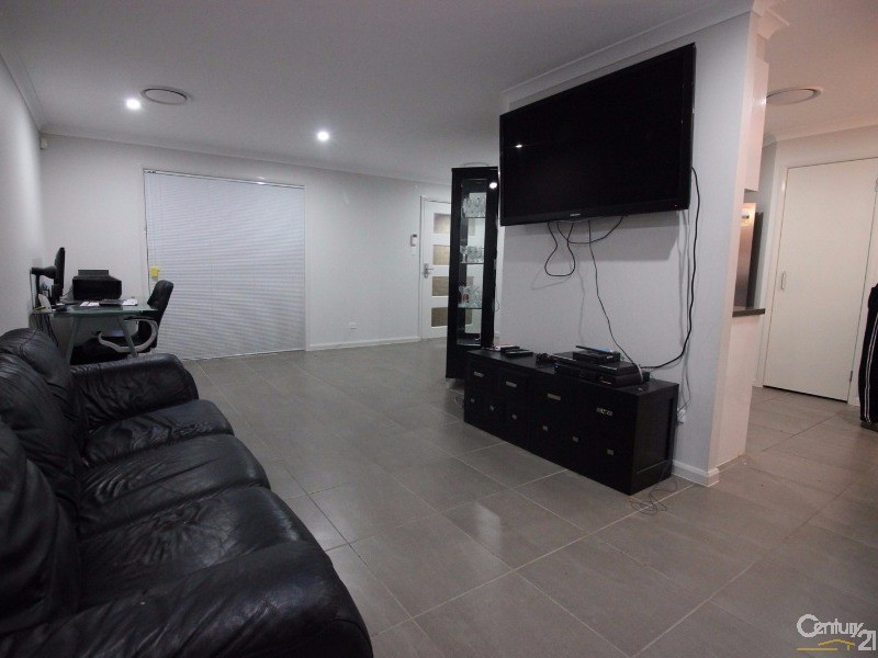 41 Calancra Avenue, Cameron Park NSW 2285