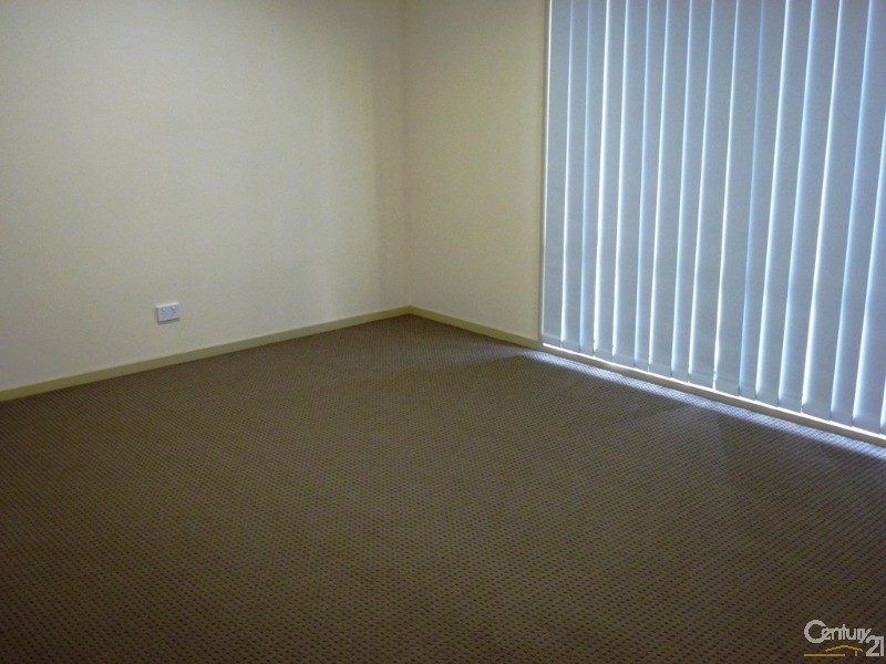 32 Boyne Crescent, Cameron Park NSW 2285
