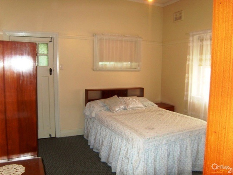 53 Emerald Street, Hamilton North NSW 2292