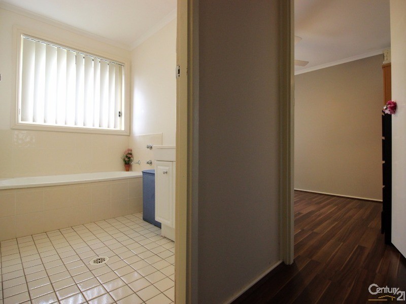 15 Cromdale Parade, Maryland NSW 2287