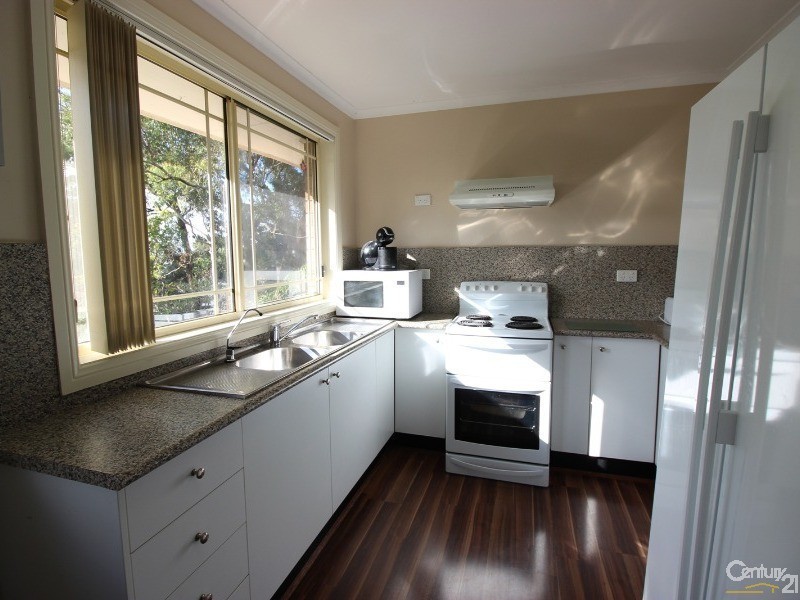 15 Cromdale Parade, Maryland NSW 2287