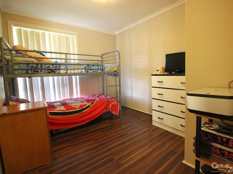 15 Cromdale Parade, Maryland NSW 2287