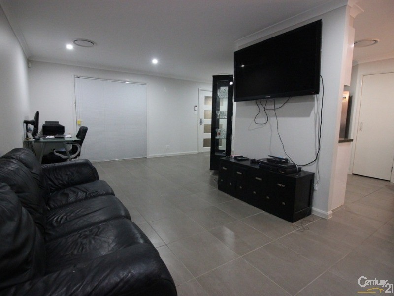 41 Calancra Avenue, Cameron Park NSW 2285