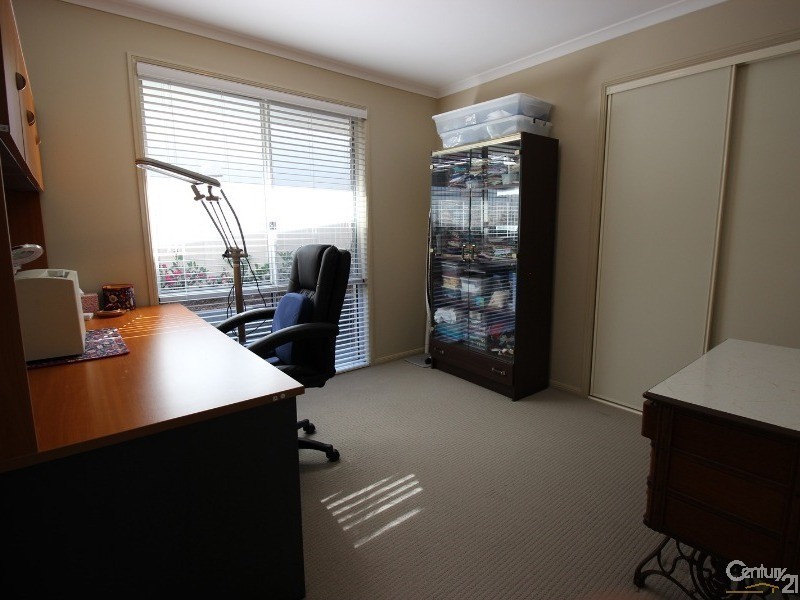 20 Billabong Drive, Cameron Park NSW 2285