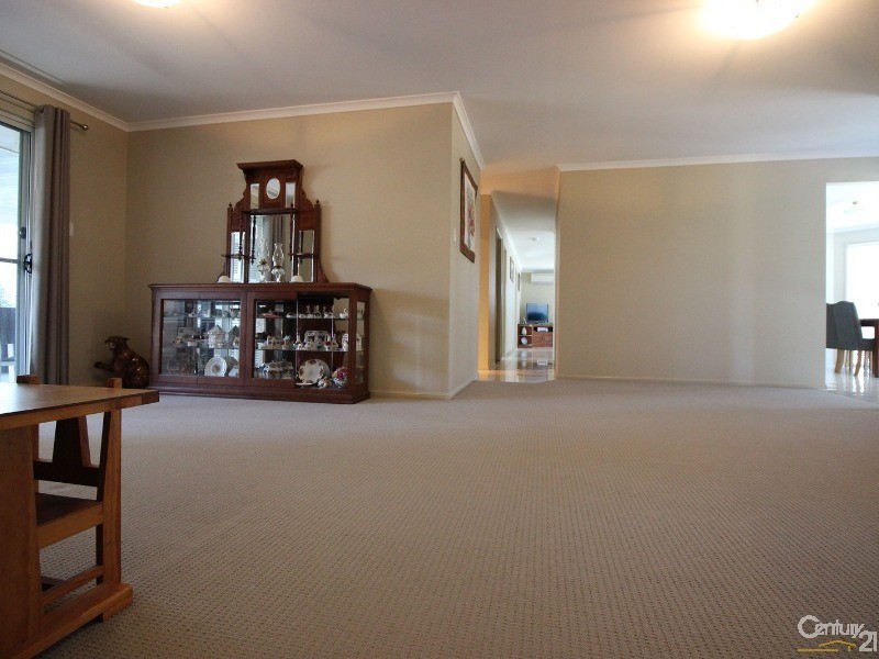 20 Billabong Drive, Cameron Park NSW 2285