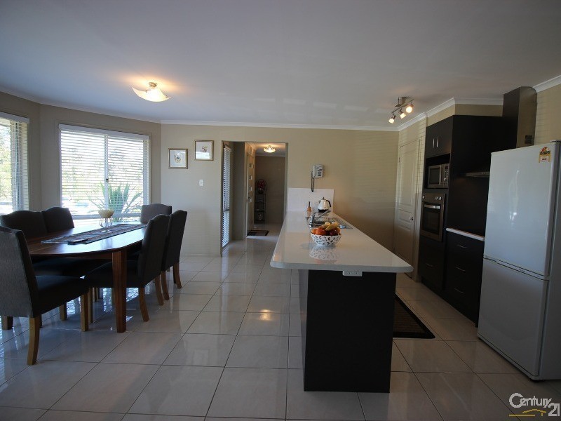 20 Billabong Drive, Cameron Park NSW 2285