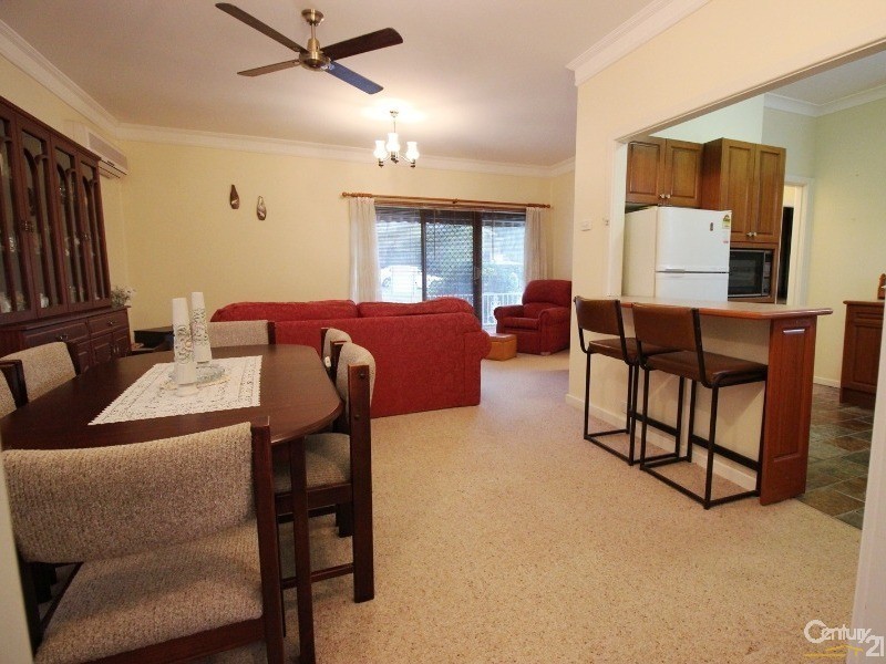 4 Clinton Avenue, Adamstown Heights NSW 2289