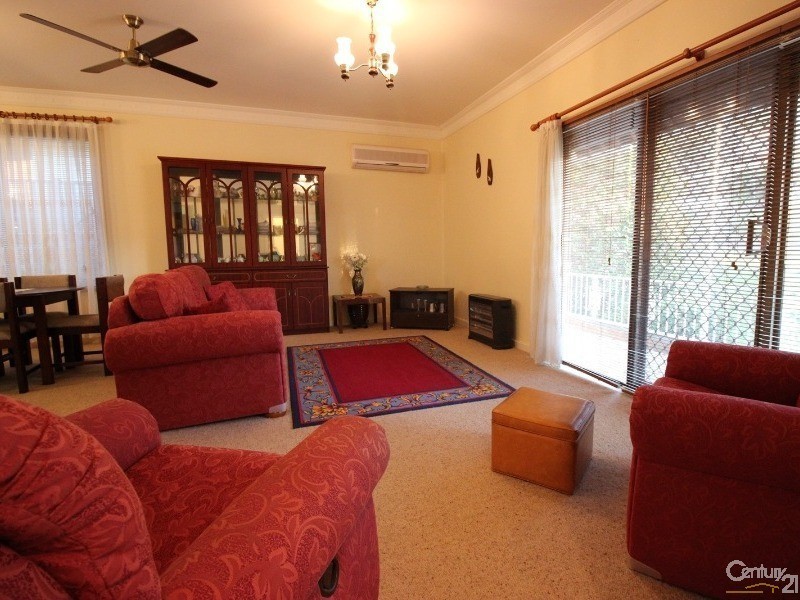 4 Clinton Avenue, Adamstown Heights NSW 2289