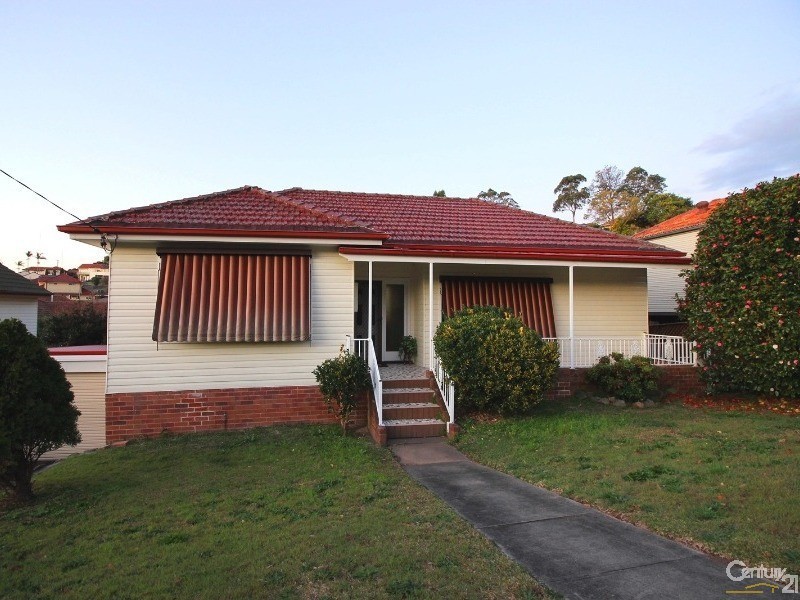 4 Clinton Avenue, Adamstown Heights NSW 2289