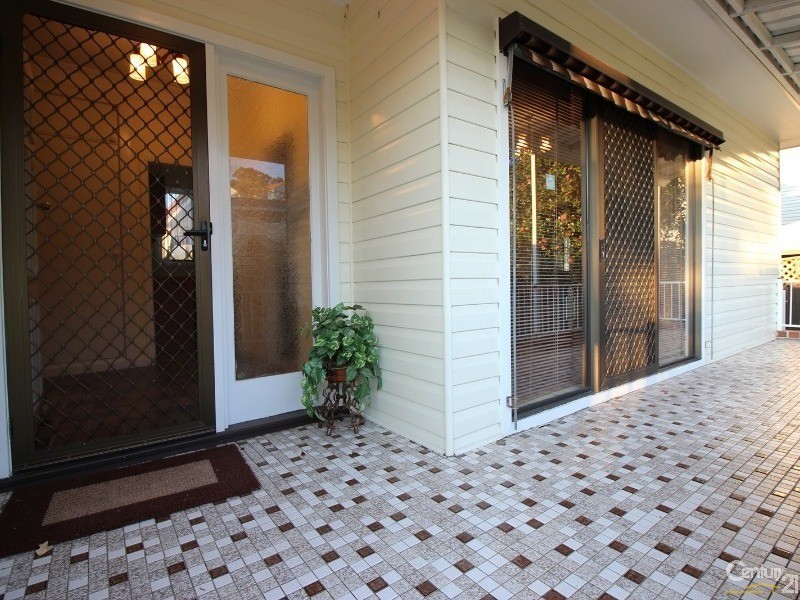 4 Clinton Avenue, Adamstown Heights NSW 2289