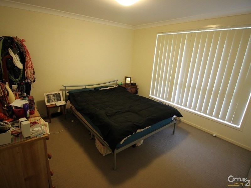 48 Billabong Drive, Cameron Park NSW 2285