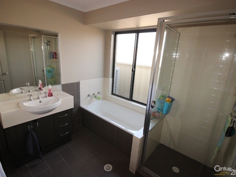 7 Horizon Avenue, Cameron Park NSW 2285